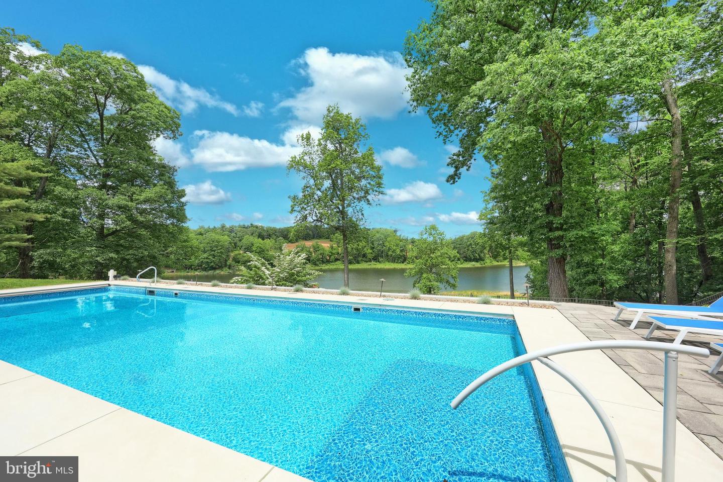 Spring Grove, Pennsylvania, 17362, United States, 6 Bedrooms Bedrooms, ,6 BathroomsBathrooms,Residential,Active,1825088