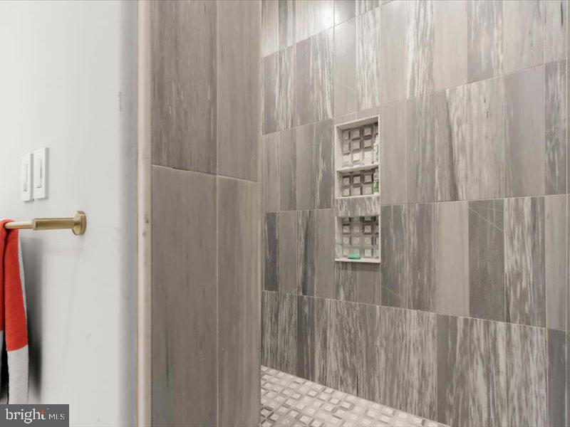 Potomac, Maryland, 20854, United States, 6 Bedrooms Bedrooms, ,7 BathroomsBathrooms,Residential,Active,1927645