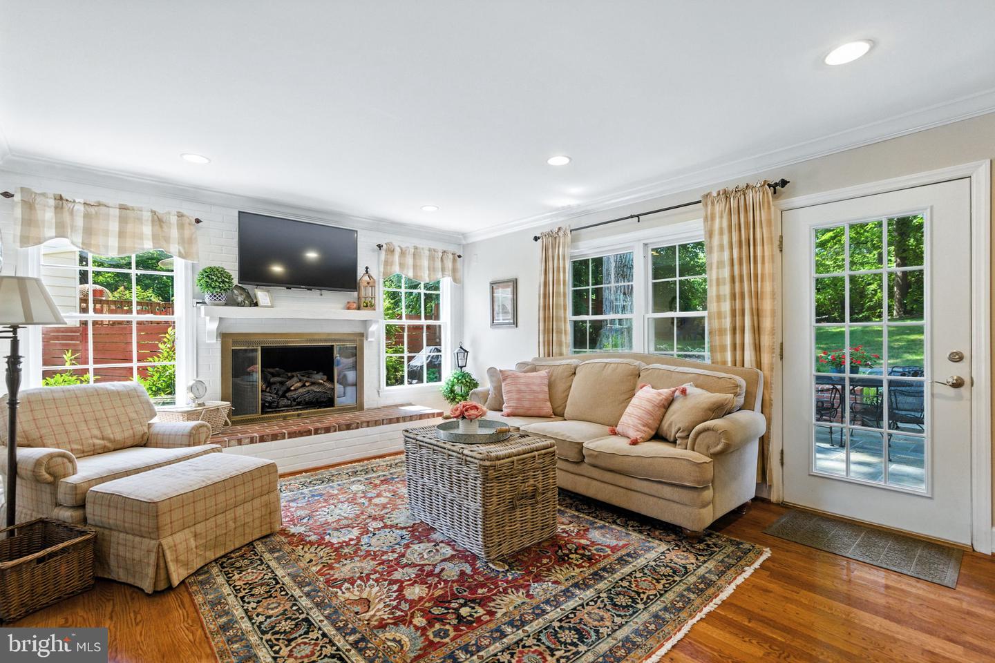 Annandale, Virginia, 22003, United States, 4 Bedrooms Bedrooms, ,4 BathroomsBathrooms,Residential,Active,1900183