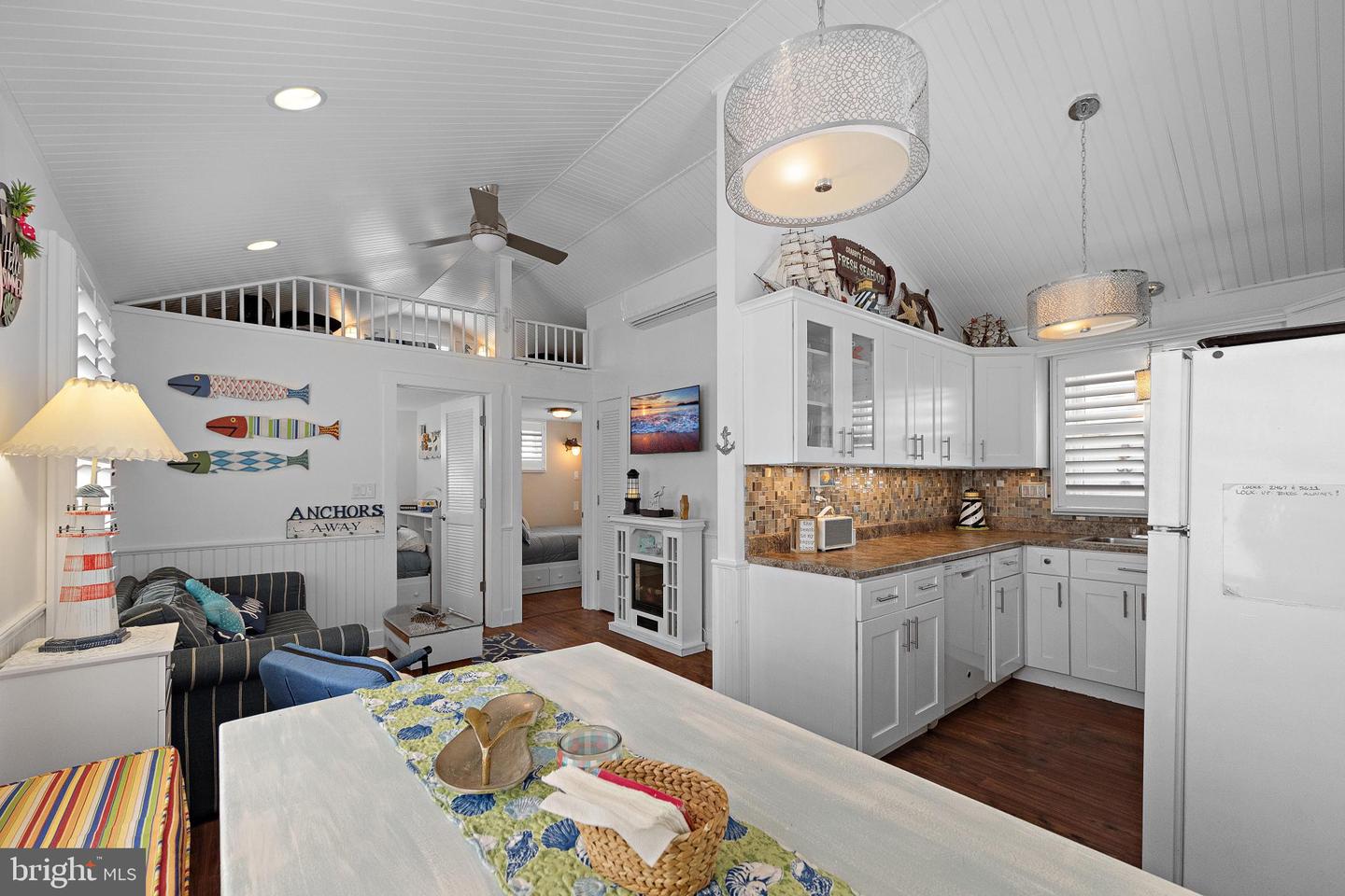 Beach Haven, New Jersey, 08008, United States, 5 Bedrooms Bedrooms, ,4 BathroomsBathrooms,Residential,Active,1941132