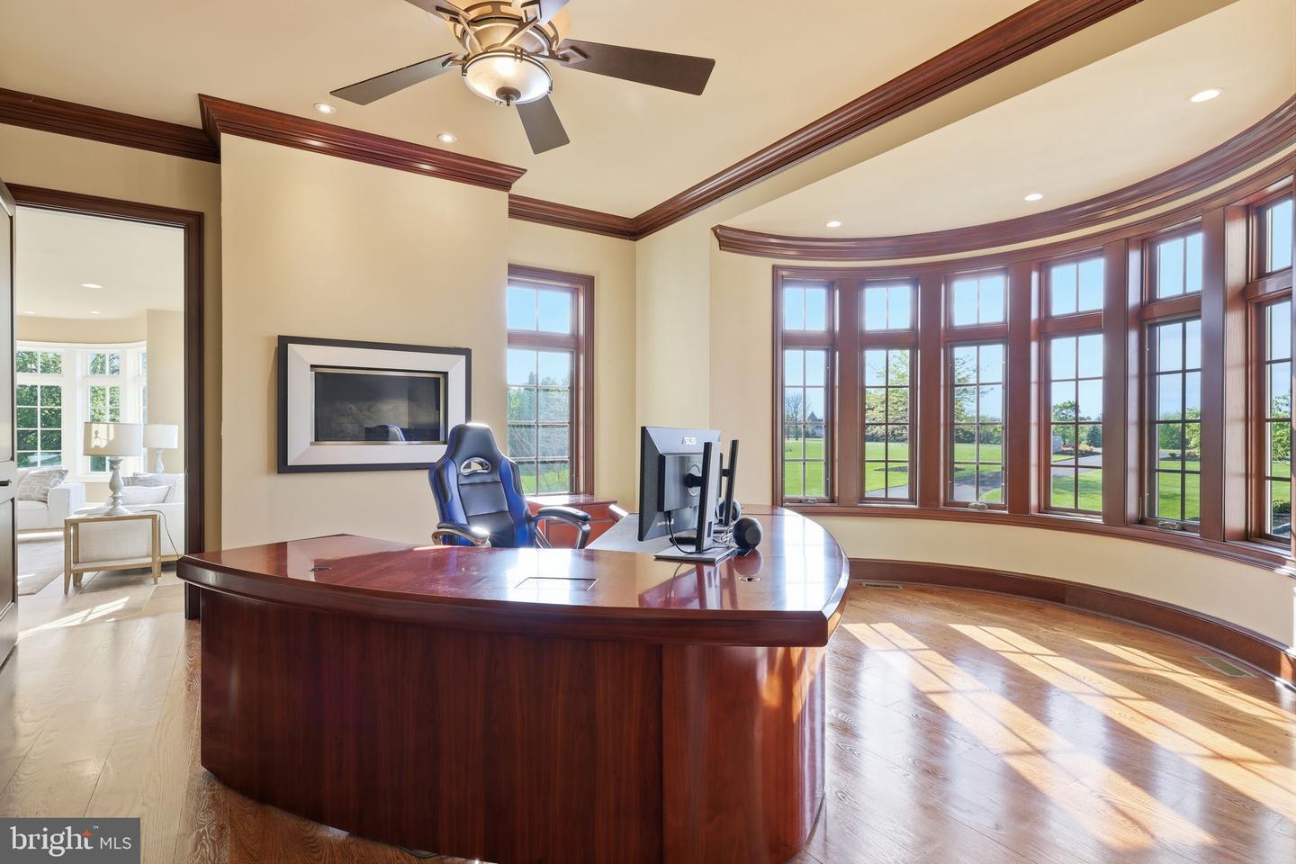 Perched at the pinnacle of an exclusive Upper Makefield Township encla – image 8