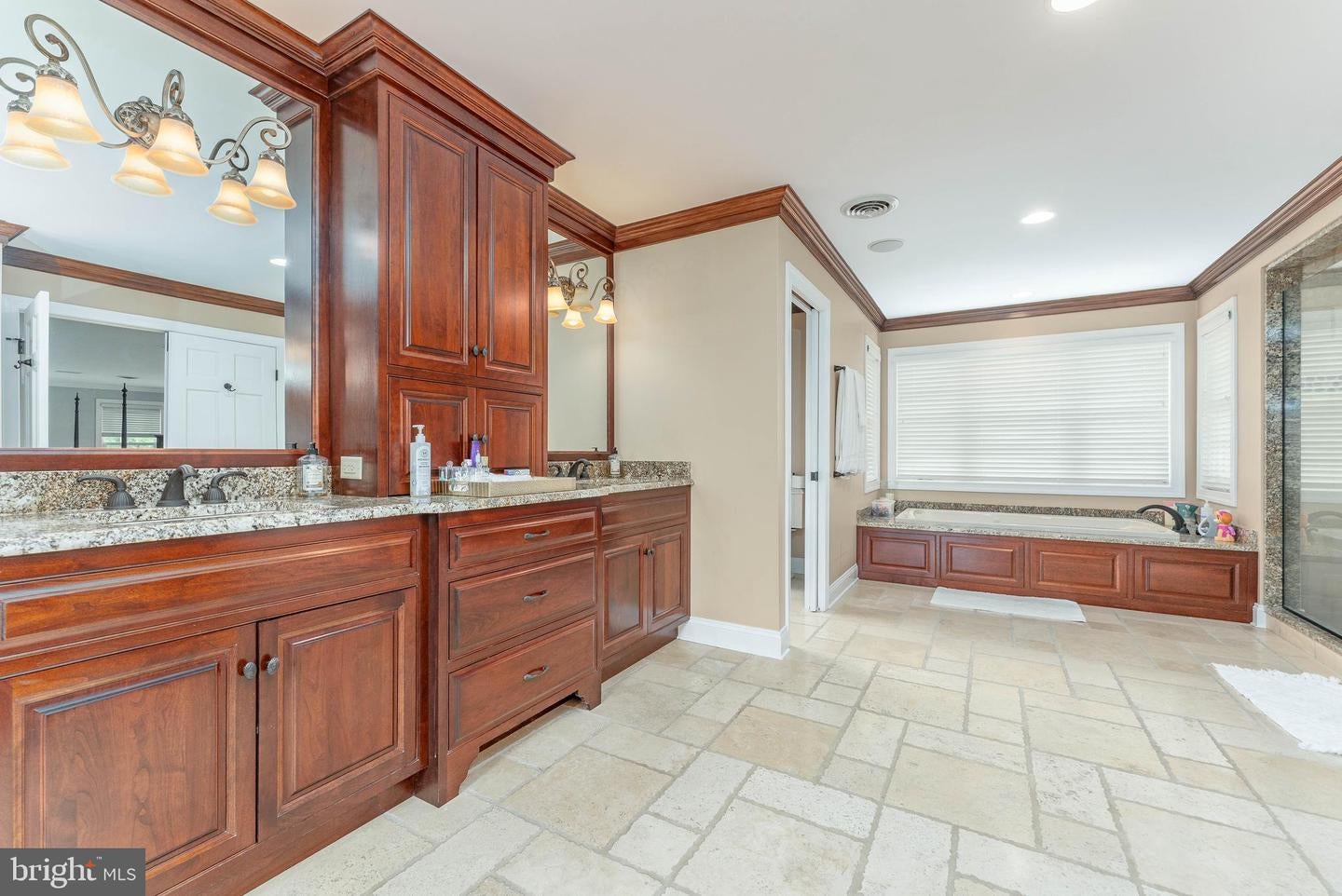 Wilmington, Delaware, 19807, United States, 6 Bedrooms Bedrooms, ,10 BathroomsBathrooms,Residential,Active,1839436