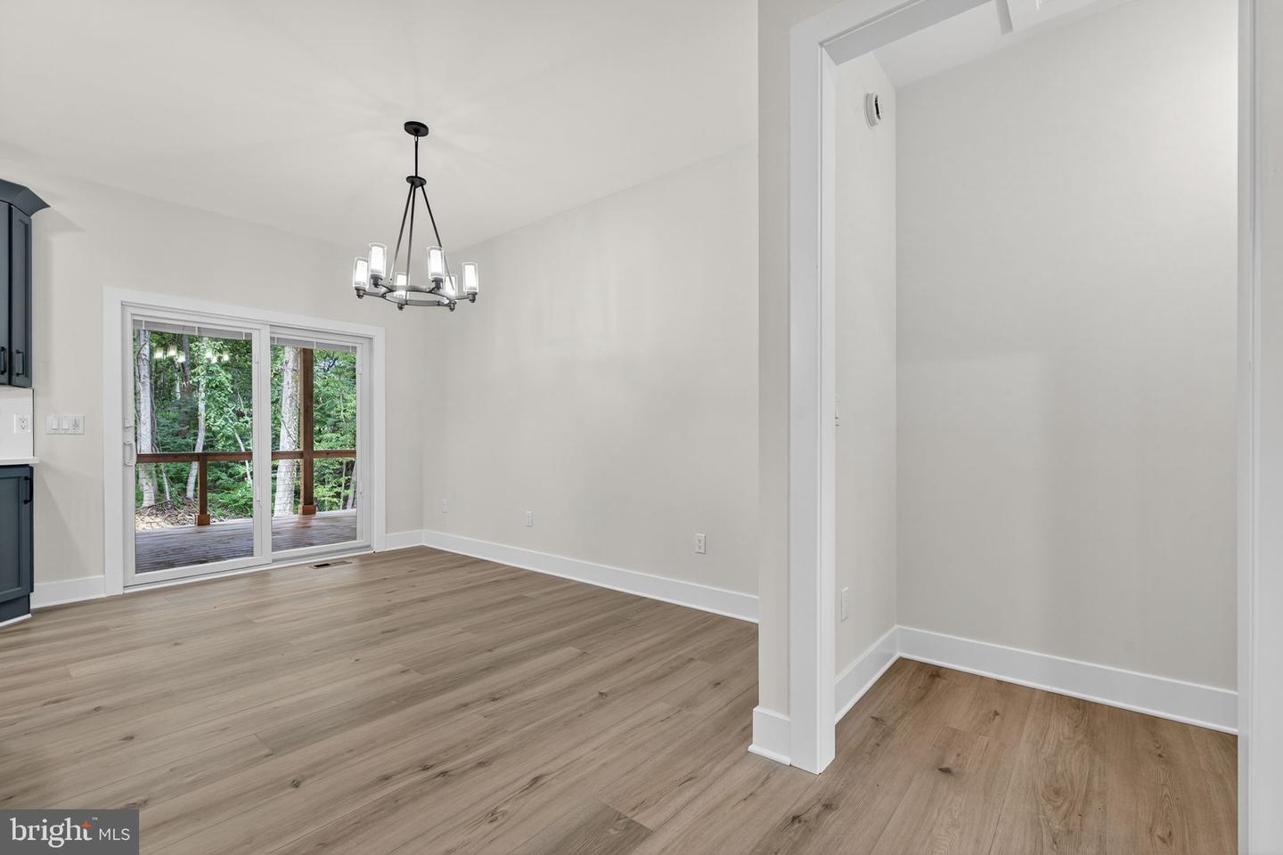 Warrenton, Virginia, 20187, United States, 3 Bedrooms Bedrooms, ,4 BathroomsBathrooms,Residential,Active,1963257