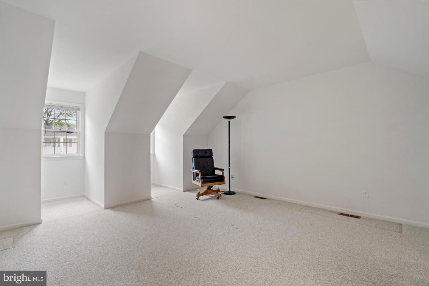 Arlington, Virginia, 22207, United States, 5 Bedrooms Bedrooms, ,4 BathroomsBathrooms,Residential,Active,1843845