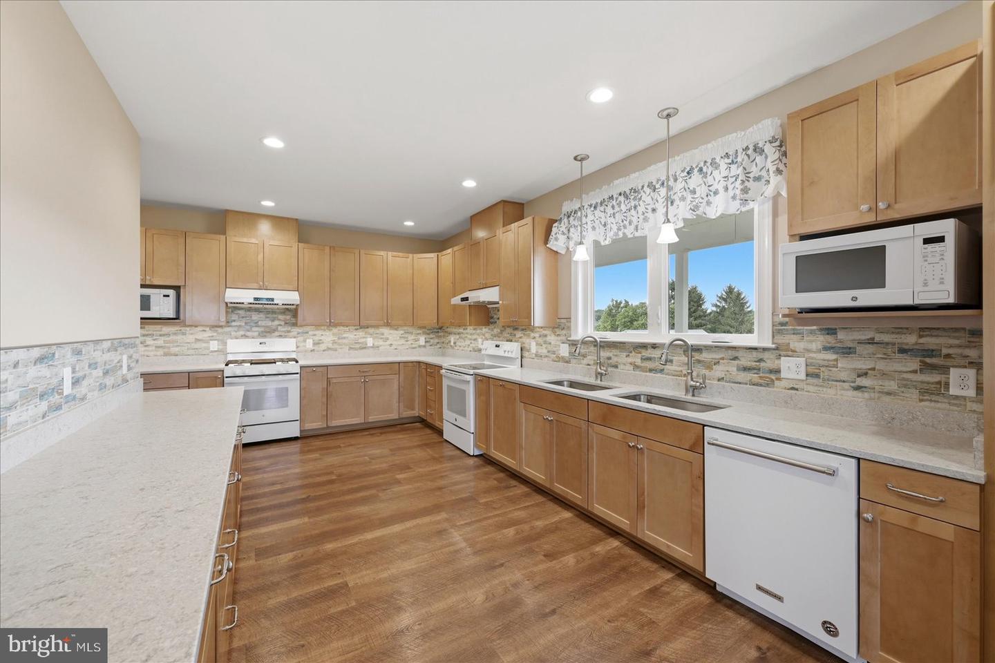 Winchester, Virginia, 22602, United States, 4 Bedrooms Bedrooms, ,4 BathroomsBathrooms,Residential,Active,2025980