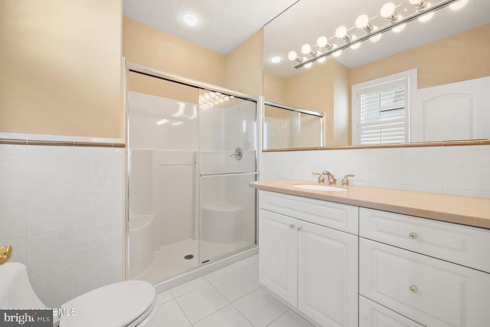 Bayville, New Jersey, 08721, United States, 5 Bedrooms Bedrooms, ,6 BathroomsBathrooms,Residential,Active,2035591