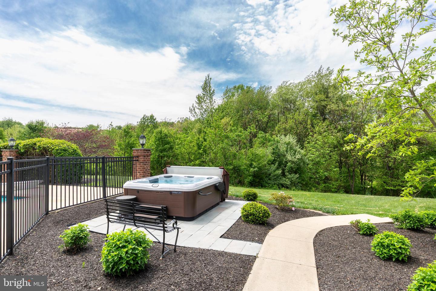 New Windsor, Maryland, 21776, United States, ,5 BathroomsBathrooms,Residential,Active,1829926