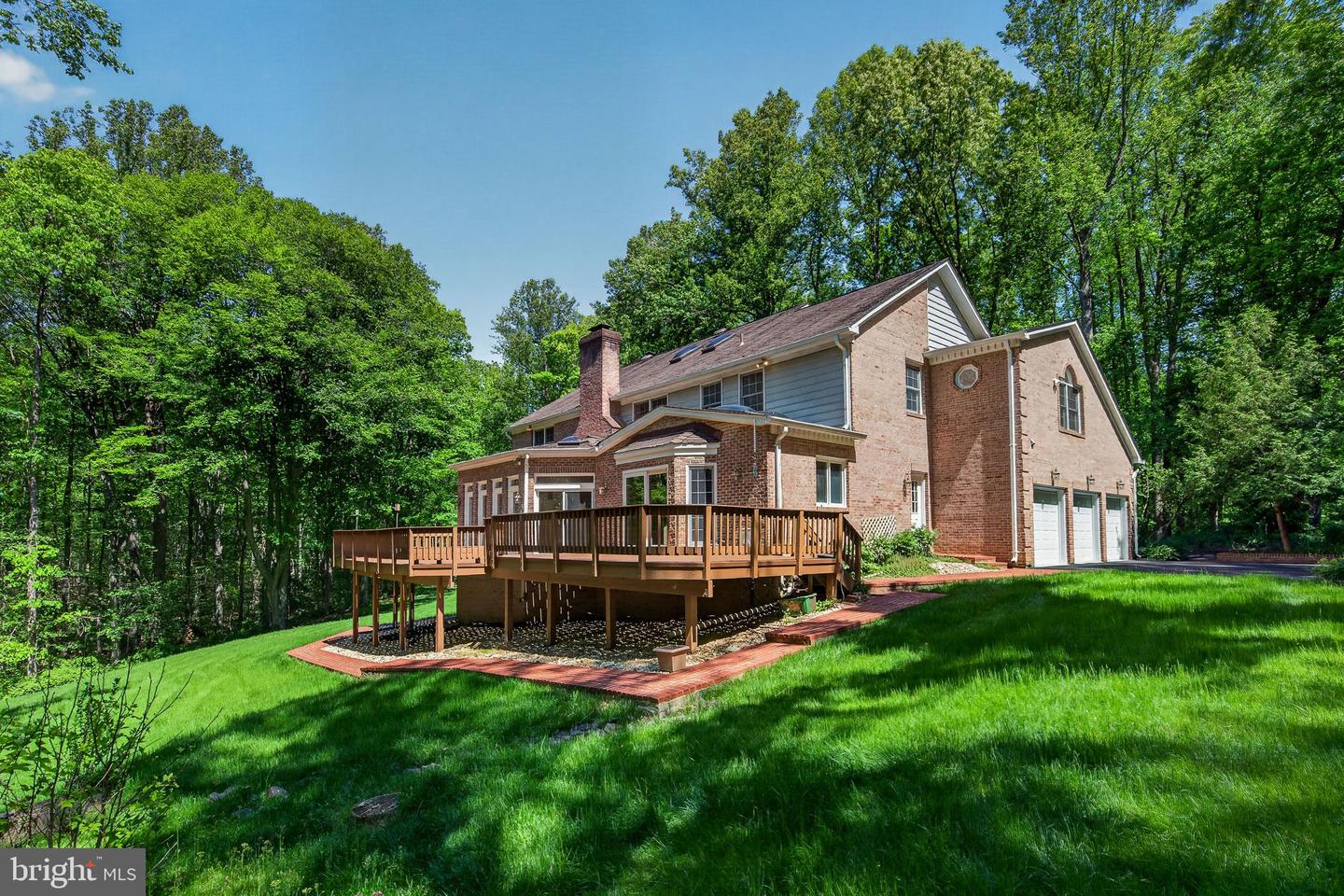 Clifton, Virginia, 20124, United States, 5 Bedrooms Bedrooms, ,6 BathroomsBathrooms,Residential,Active,2025639