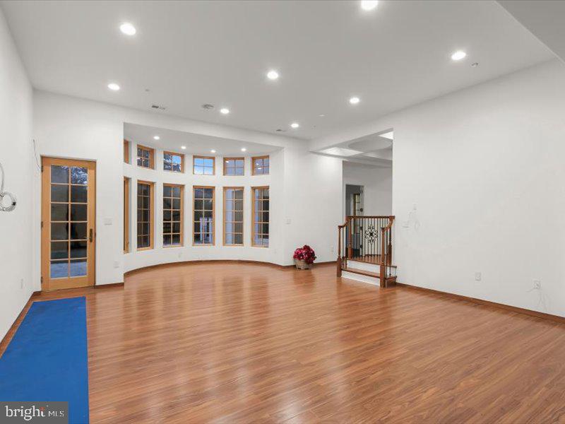 Potomac, Maryland, 20854, United States, 6 Bedrooms Bedrooms, ,7 BathroomsBathrooms,Residential,Active,1927645