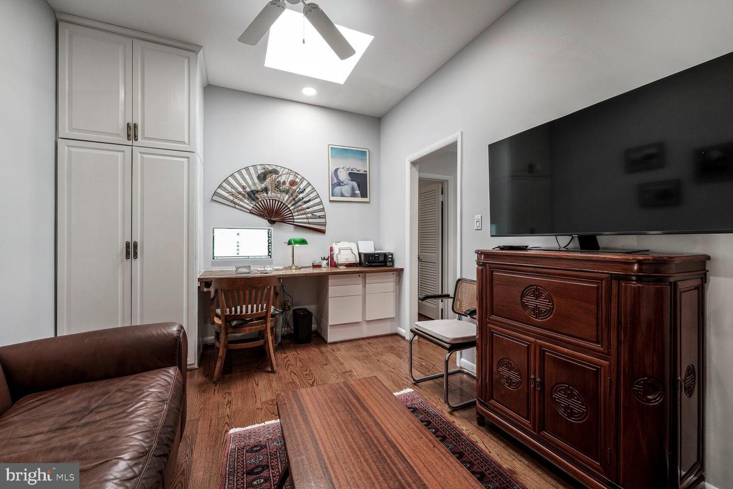 Alexandria, Virginia, 22314, United States, 2 Bedrooms Bedrooms, ,2 BathroomsBathrooms,Residential,Active,1929665