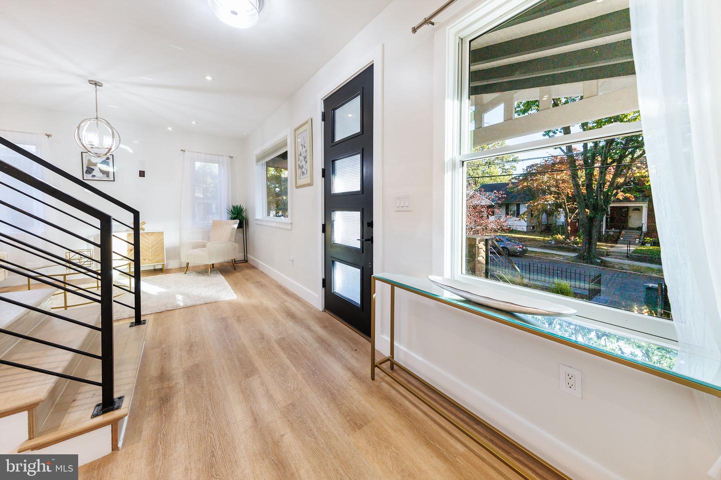 Washington, District Of Columbia, 20018, United States, 6 Bedrooms Bedrooms, ,5 BathroomsBathrooms,Residential,Active,1964489