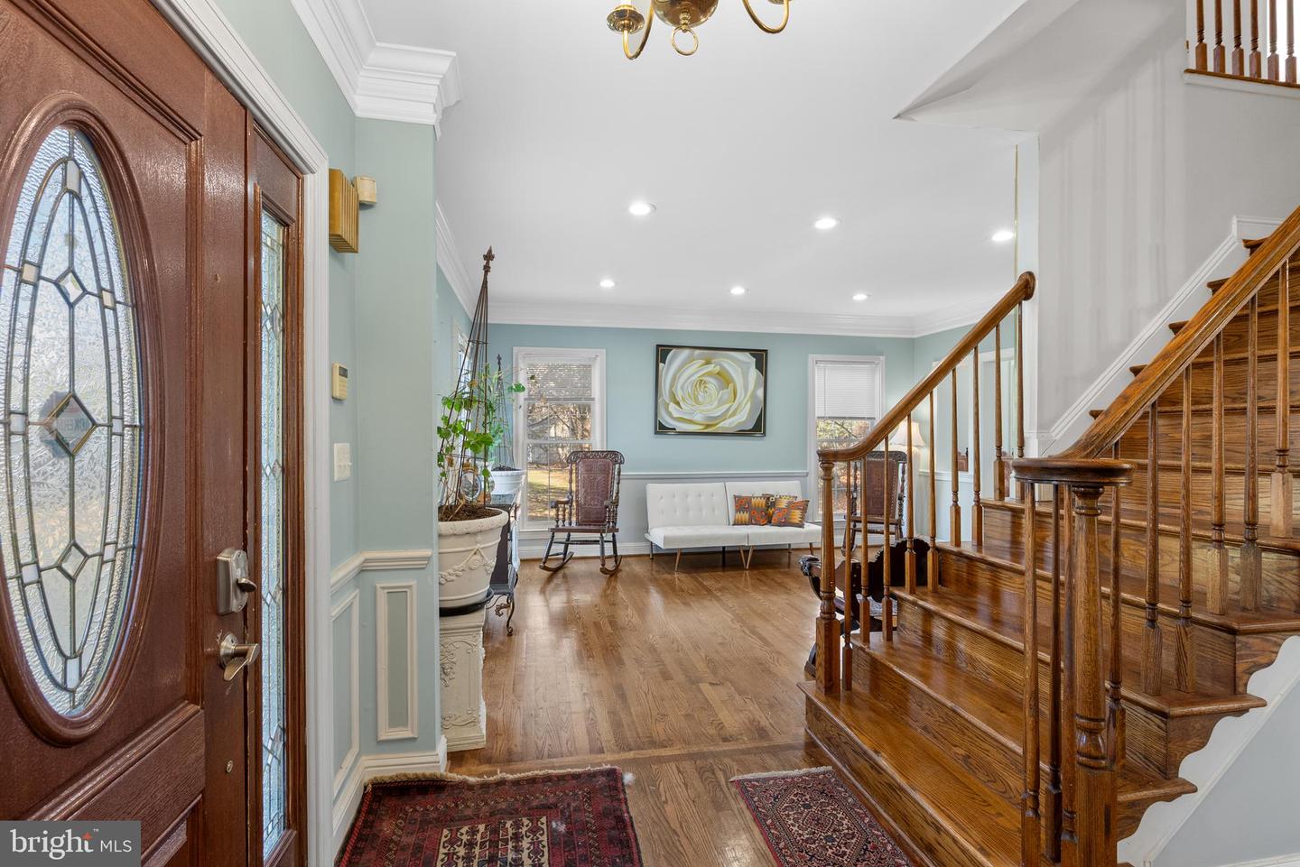 Gaithersburg, Maryland, 20879, United States, 5 Bedrooms Bedrooms, ,5 BathroomsBathrooms,Residential,Active,1999190