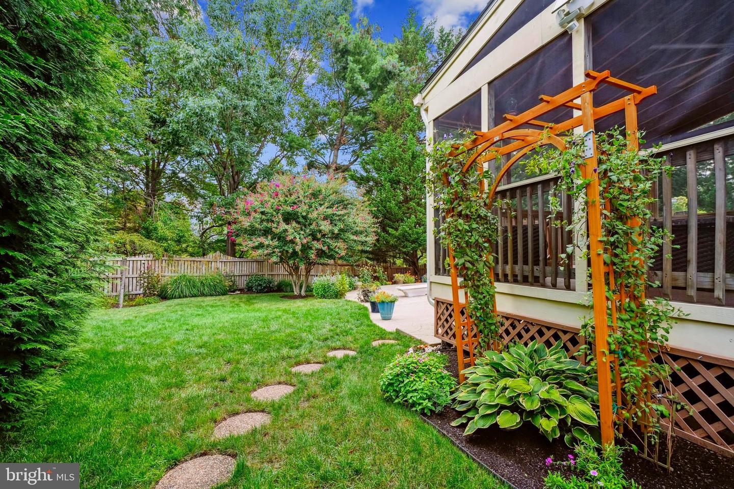 Centreville, Virginia, 20121, United States, 4 Bedrooms Bedrooms, ,5 BathroomsBathrooms,Residential,Active,1914622