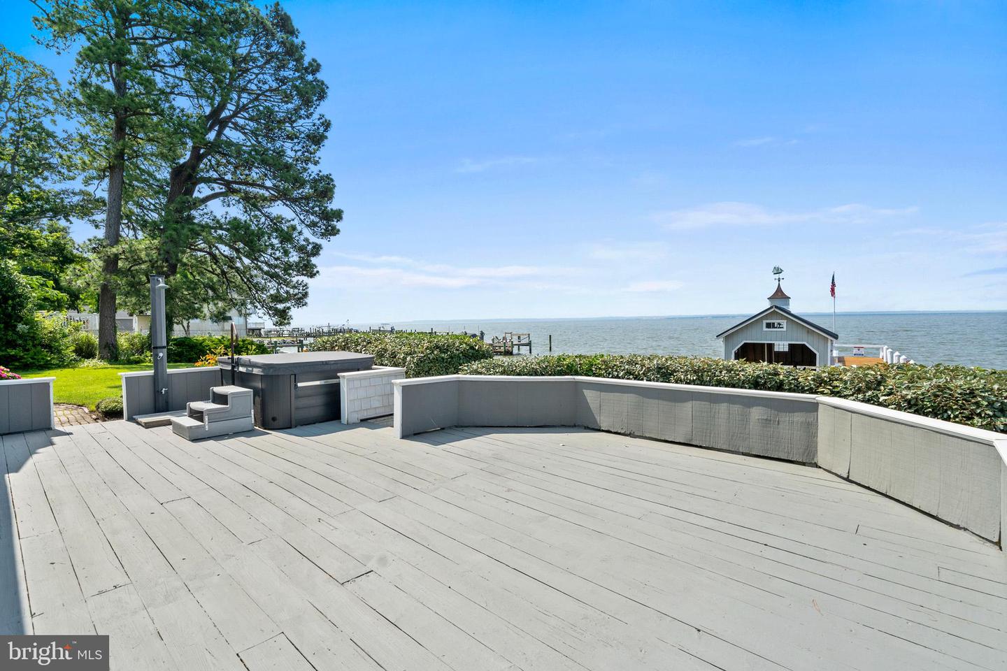 Cobb Island, Maryland, 20625, United States, 6 Bedrooms Bedrooms, ,6 BathroomsBathrooms,Residential,Contingent,1849506