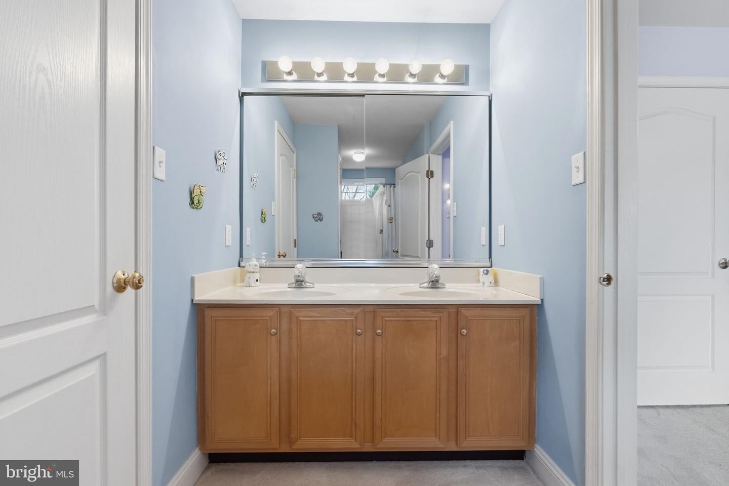 West Chester, Pennsylvania, 19382, United States, 4 Bedrooms Bedrooms, ,4 BathroomsBathrooms,Residential,Active,2041392