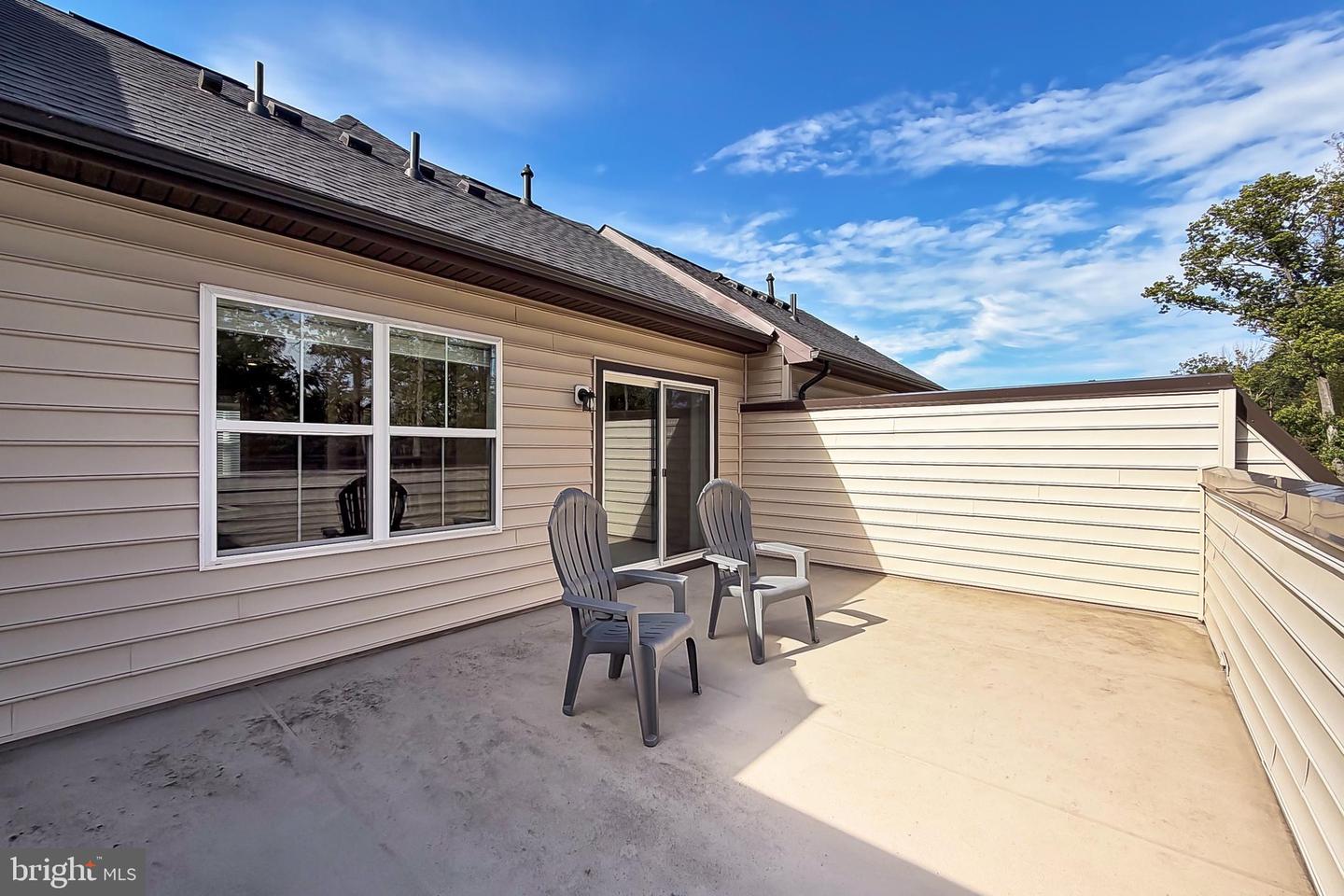 Fairfax, Virginia, 22033, United States, 4 Bedrooms Bedrooms, ,5 BathroomsBathrooms,Residential,Active,1992238