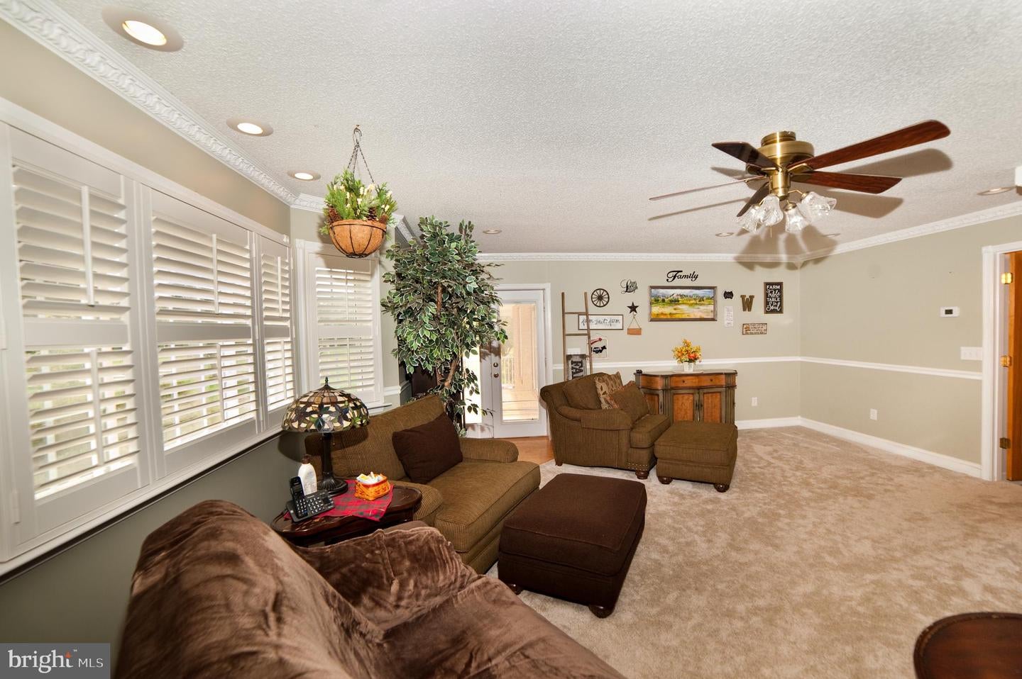 Martinsburg, West Virginia, 25404, United States, 5 Bedrooms Bedrooms, ,3 BathroomsBathrooms,Residential,Active,1936417