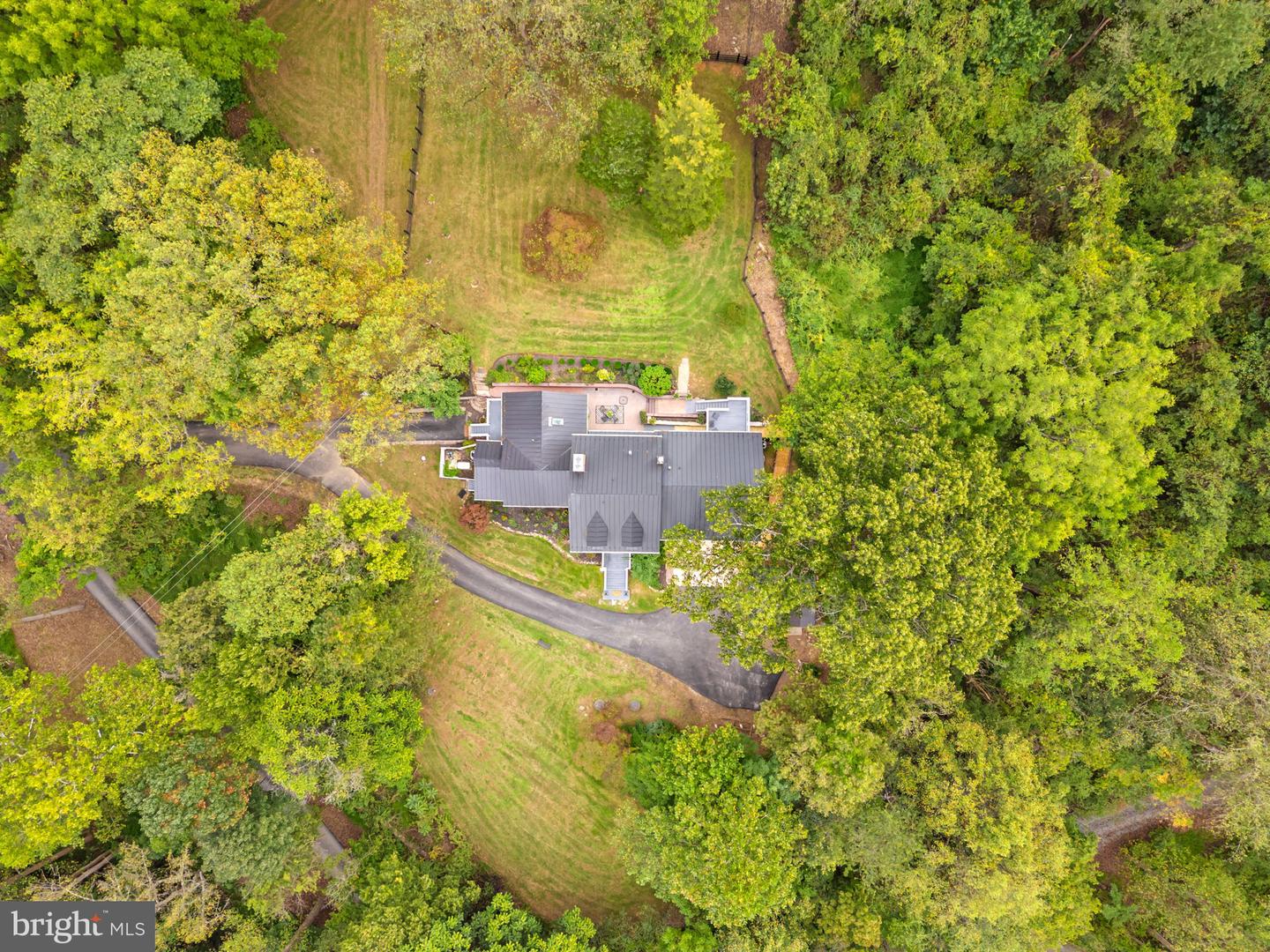 Lovettsville, Virginia, 20180, United States, ,2 BathroomsBathrooms,Residential,Active,1954034