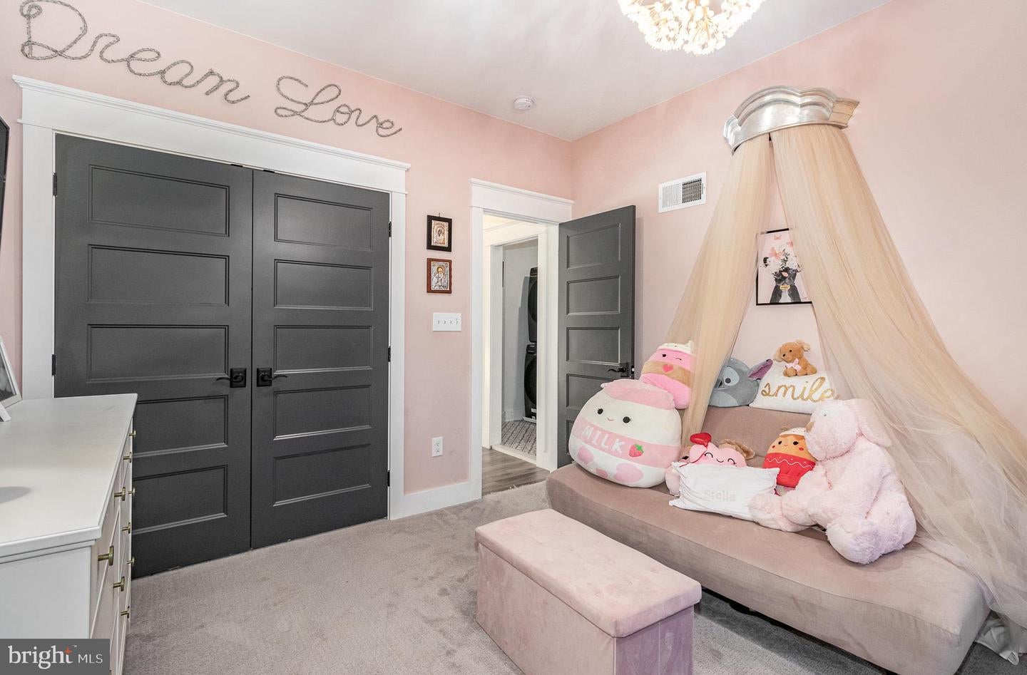 Mechanicsburg, Pennsylvania, 17050, United States, 5 Bedrooms Bedrooms, ,6 BathroomsBathrooms,Residential,Active,1905048
