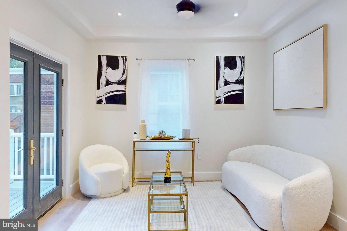 Washington, District Of Columbia, 20018, United States, 6 Bedrooms Bedrooms, ,5 BathroomsBathrooms,Residential,Active,2001347