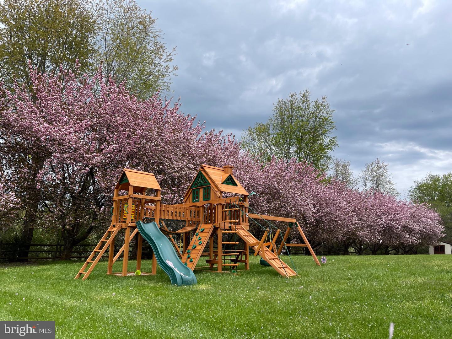 North Potomac, Maryland, 20878, United States, 5 Bedrooms Bedrooms, ,6 BathroomsBathrooms,Residential,Active,2045699
