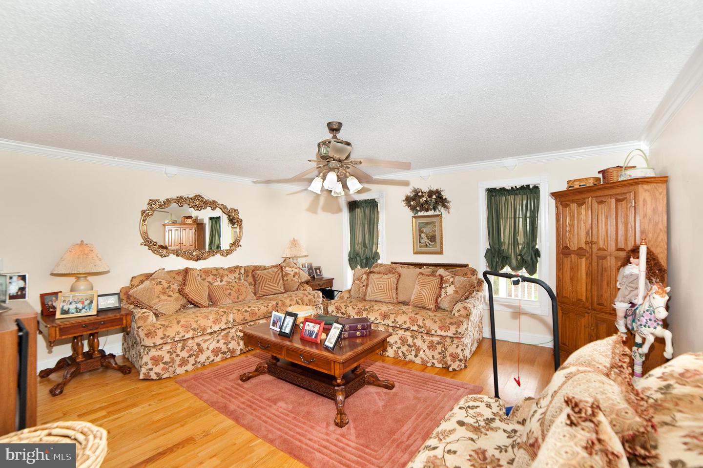 Martinsburg, West Virginia, 25404, United States, 5 Bedrooms Bedrooms, ,3 BathroomsBathrooms,Residential,Active,1936417