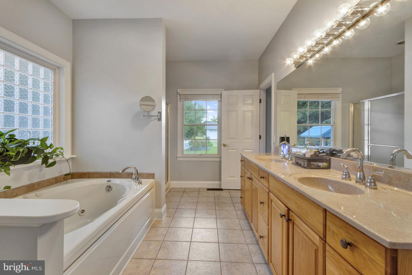 Milton, Delaware, 19968, United States, 4 Bedrooms Bedrooms, ,5 BathroomsBathrooms,Residential,Active,1941147