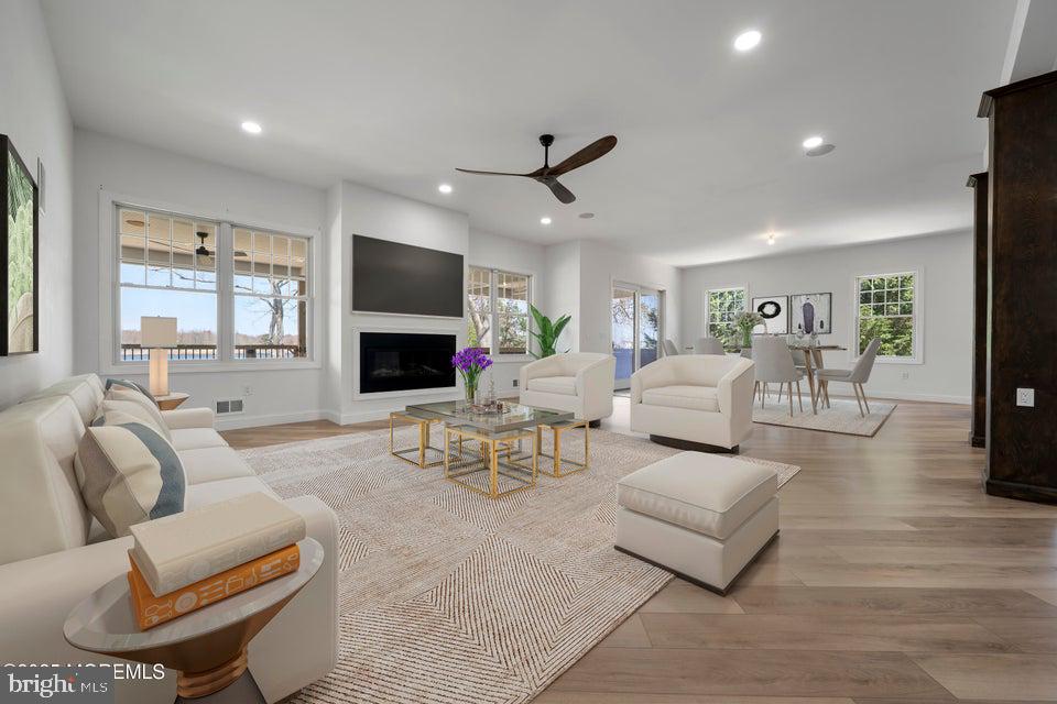Waretown, New Jersey, 08758, United States, 4 Bedrooms Bedrooms, ,3 BathroomsBathrooms,Residential,Active,1904173