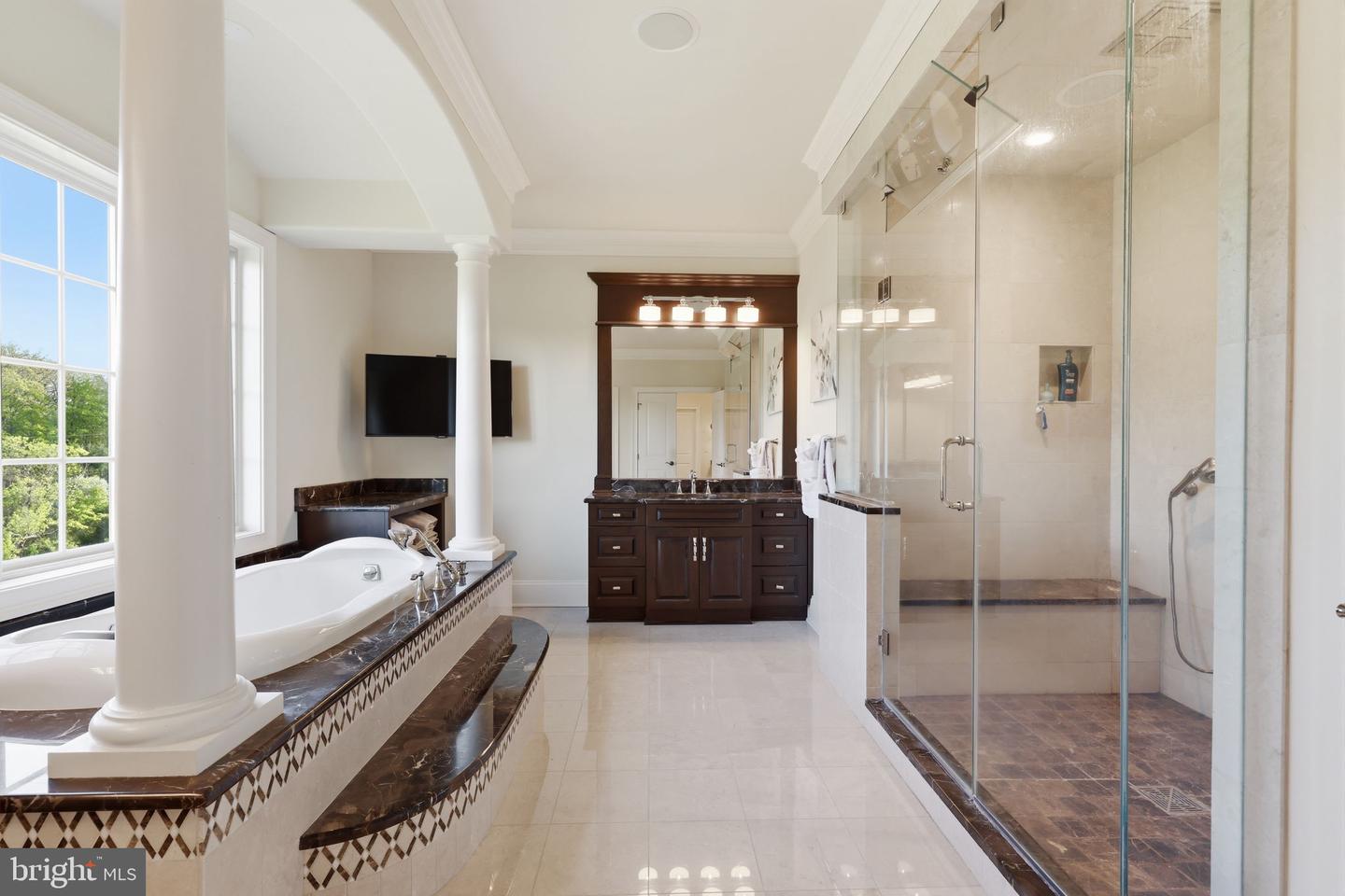 Perched at the pinnacle of an exclusive Upper Makefield Township encla – image 61