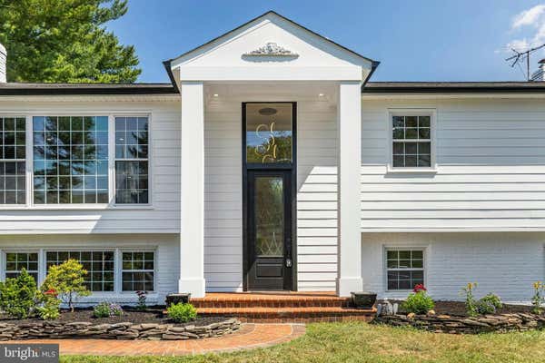 8983 BROOK RD, MCLEAN, VA 22102 - Image 1