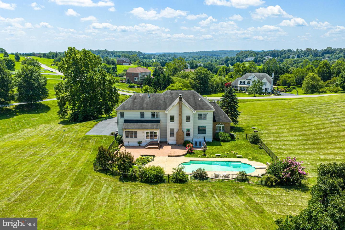 Leesburg, Virginia, 20175, United States, 4 Bedrooms Bedrooms, ,5 BathroomsBathrooms,Residential,Active,1894598