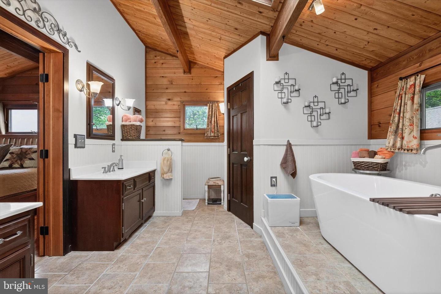 Harrisburg, Pennsylvania, 17112, United States, 3 Bedrooms Bedrooms, ,4 BathroomsBathrooms,Residential,Active,2045613