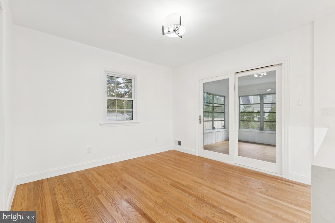 Arlington, Virginia, 22207, United States, 4 Bedrooms Bedrooms, ,3 BathroomsBathrooms,Residential,Active,1934775