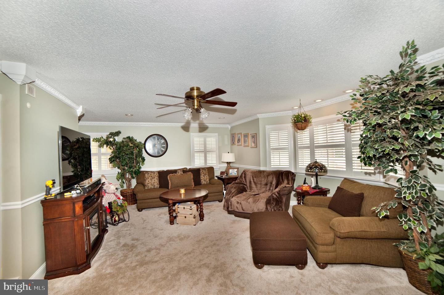 Martinsburg, West Virginia, 25404, United States, 5 Bedrooms Bedrooms, ,3 BathroomsBathrooms,Residential,Active,1936417