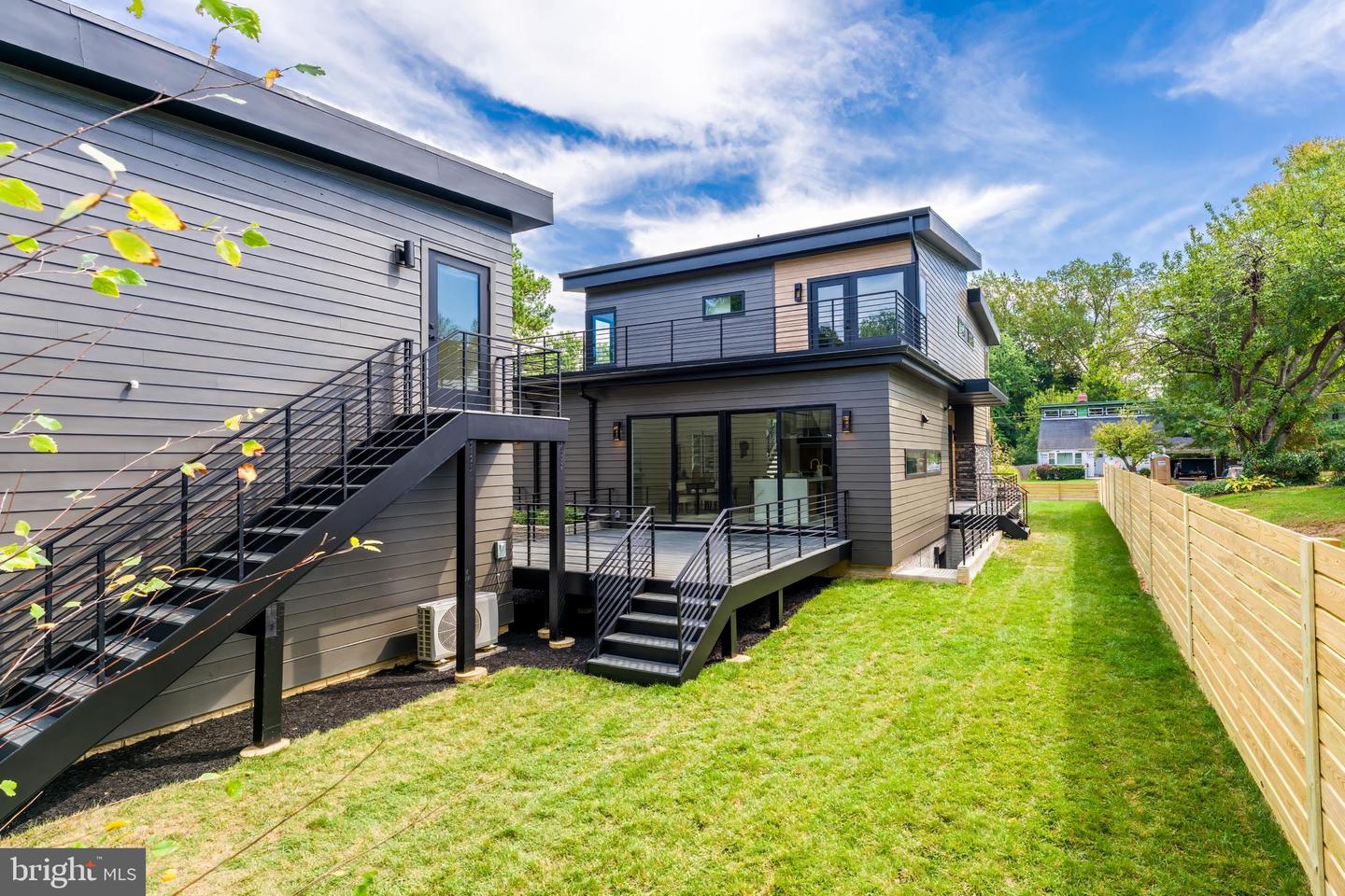 Falls Church, Virginia, 22042, United States, 6 Bedrooms Bedrooms, ,6 BathroomsBathrooms,Residential,Active,2011212