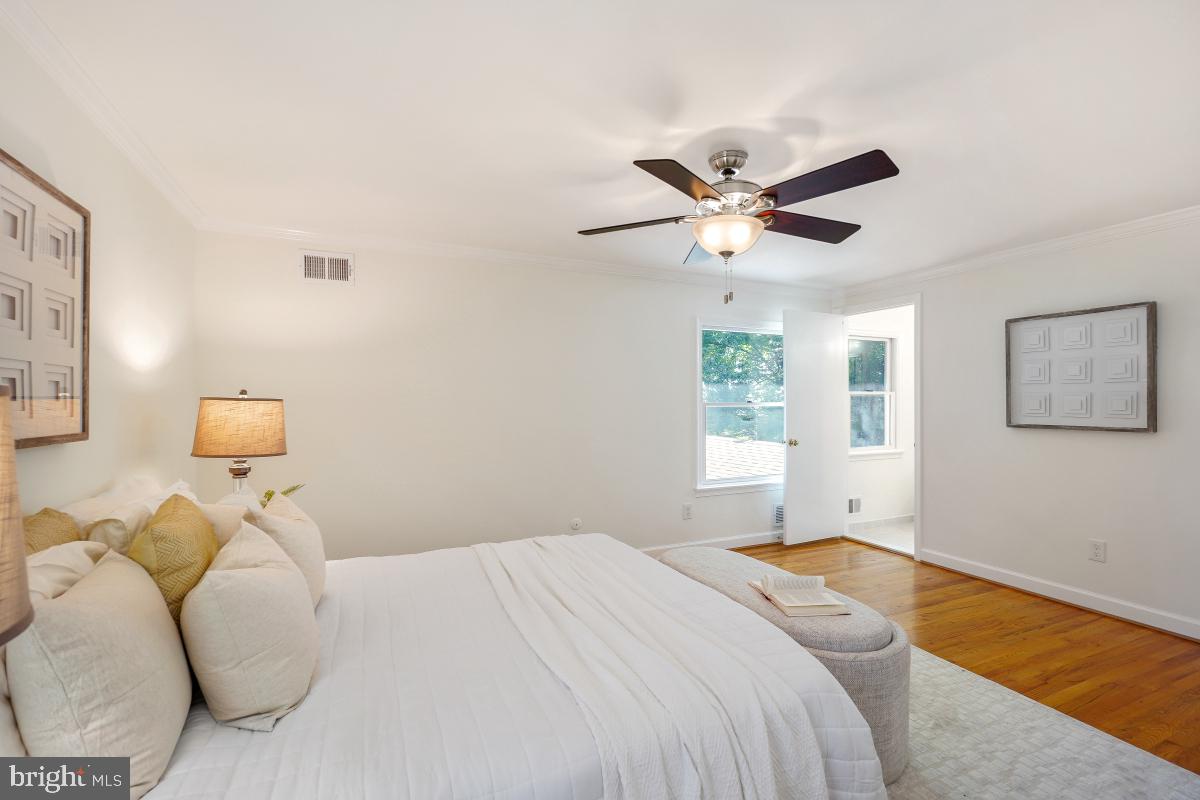 Potomac, Maryland, 20854, United States, 4 Bedrooms Bedrooms, ,3 BathroomsBathrooms,Residential,Active,1889030