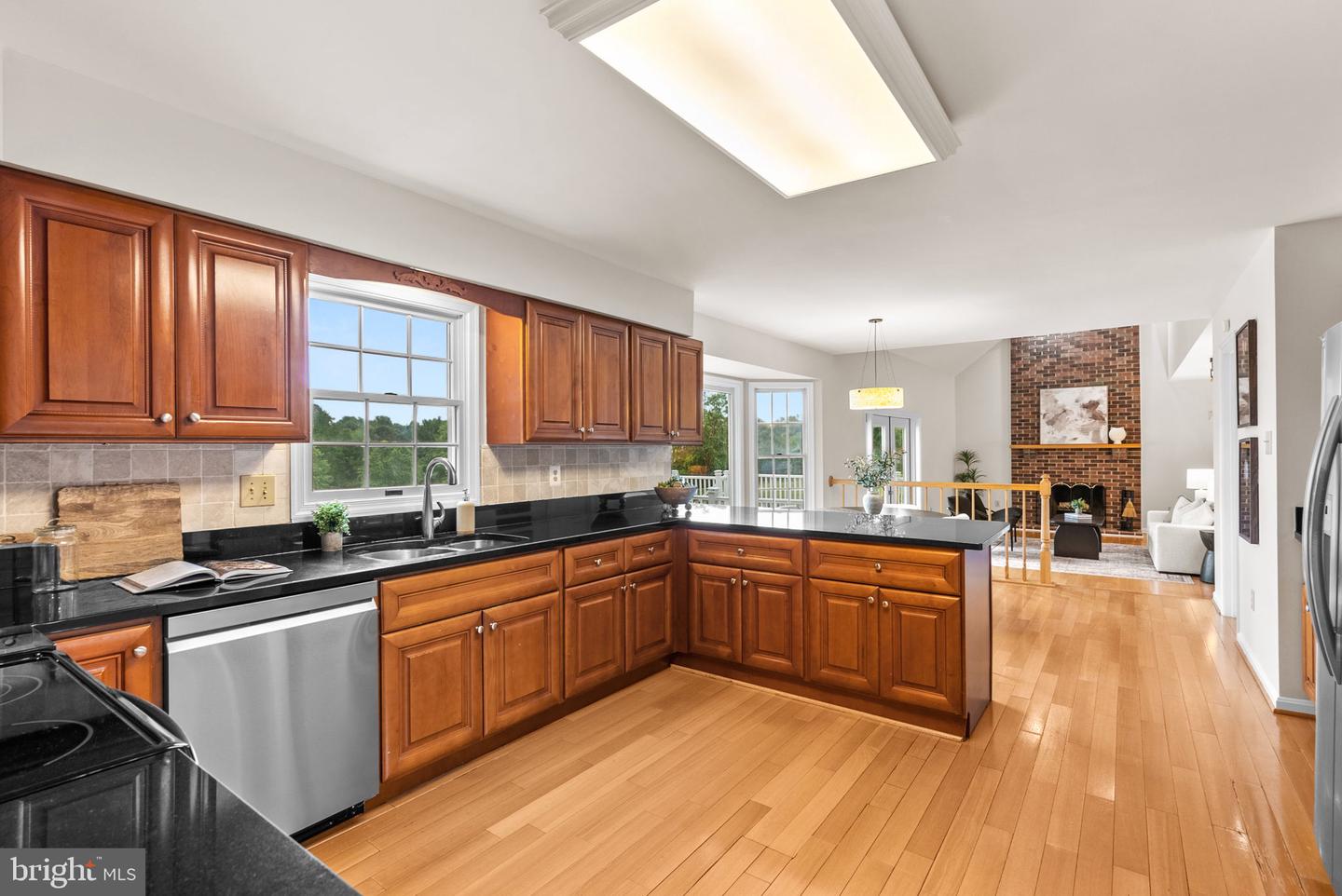 Clarksville, Maryland, 21029, United States, 6 Bedrooms Bedrooms, ,4 BathroomsBathrooms,Residential,Active,1919386