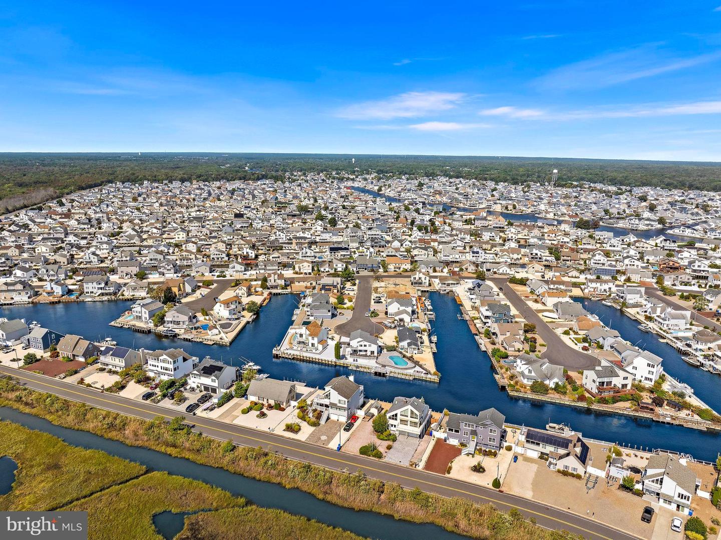 Manahawkin, New Jersey, 08050, United States, 4 Bedrooms Bedrooms, ,3 BathroomsBathrooms,Residential,Active,1885030