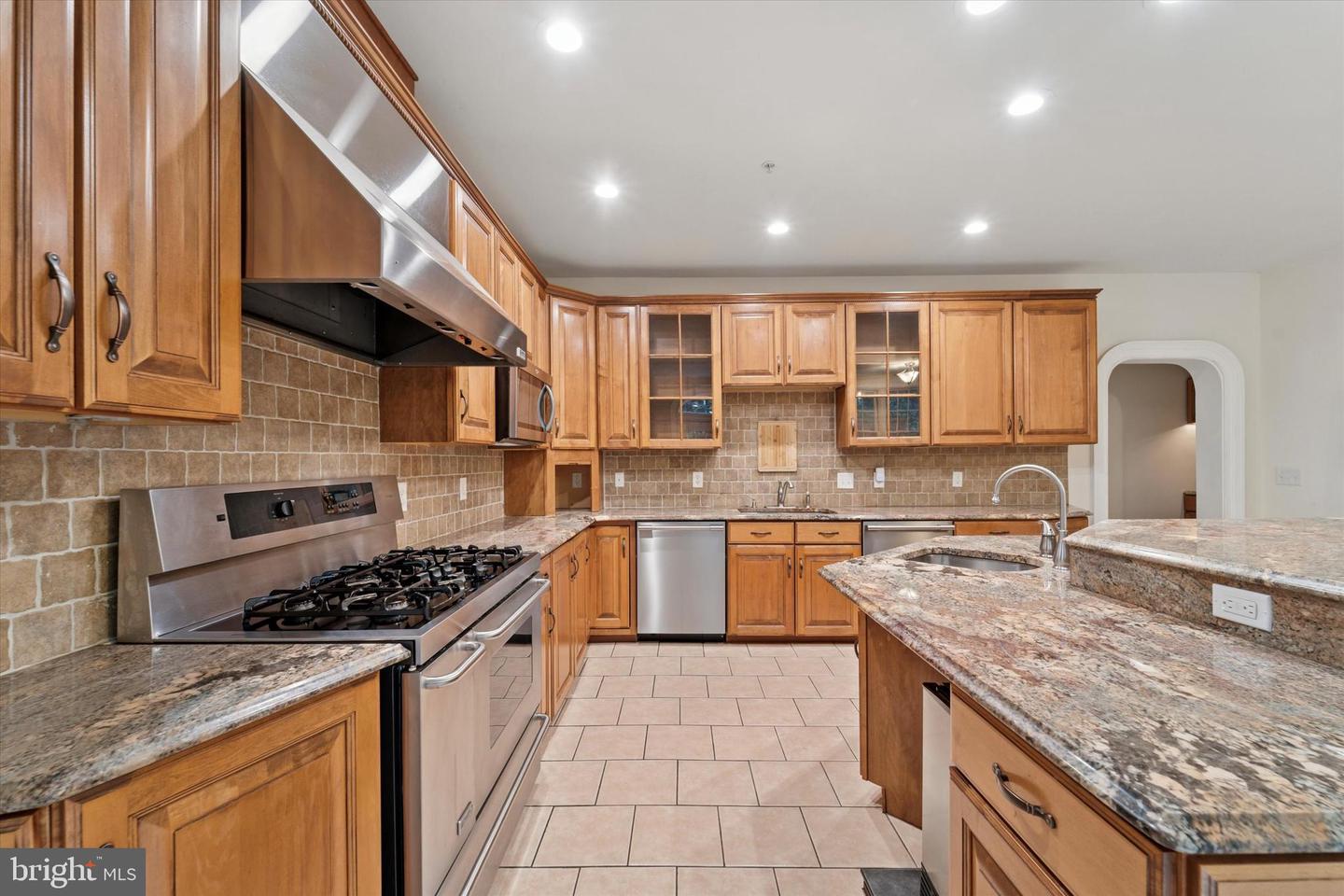 Newtown Square, Pennsylvania, 19073, United States, 5 Bedrooms Bedrooms, ,7 BathroomsBathrooms,Residential,Active,1820371