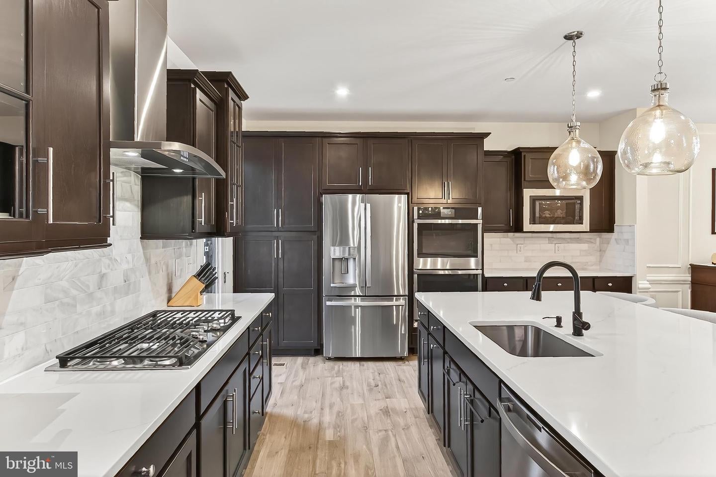 Fairfax, Virginia, 22033, United States, 4 Bedrooms Bedrooms, ,5 BathroomsBathrooms,Residential,Active,2010219