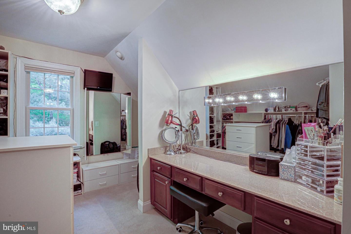 Kennett Square, Pennsylvania, 19348, United States, 5 Bedrooms Bedrooms, ,5 BathroomsBathrooms,Residential,Active,1806597