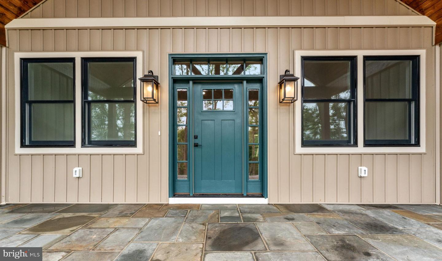 Warrenton, Virginia, 20187, United States, 3 Bedrooms Bedrooms, ,4 BathroomsBathrooms,Residential,Active,1963257