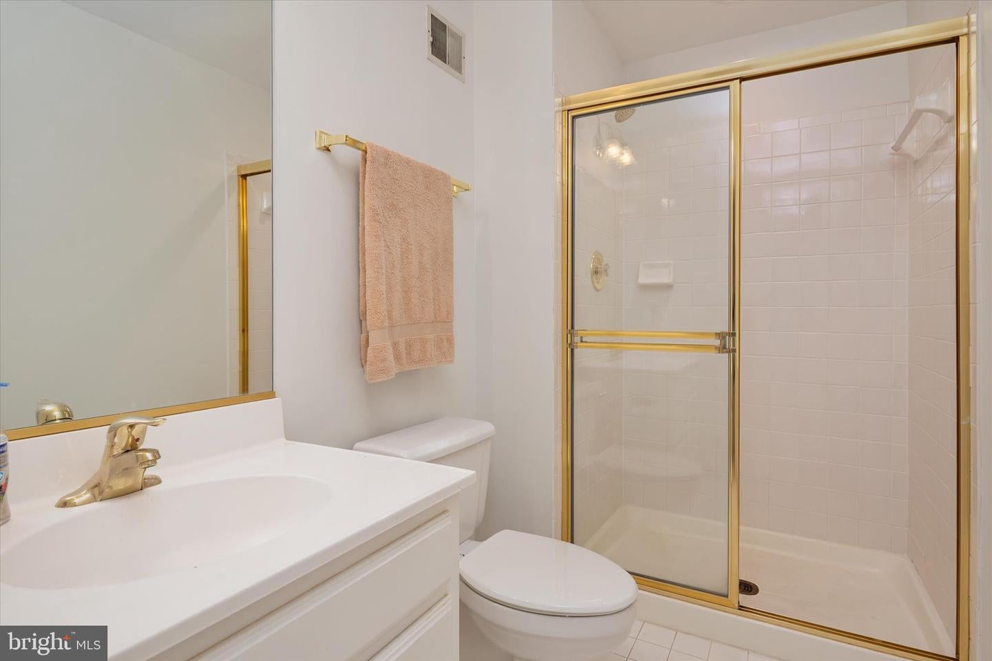 Rockville, Maryland, 20852, United States, 4 Bedrooms Bedrooms, ,4 BathroomsBathrooms,Residential,Active,2045026