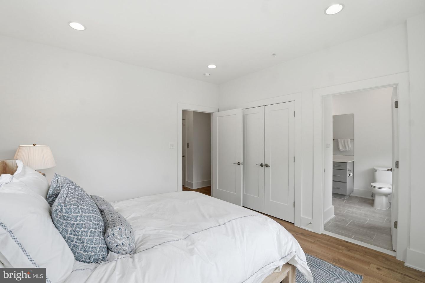 Potomac, Maryland, 20854, United States, 3 Bedrooms Bedrooms, ,5 BathroomsBathrooms,Residential,Active,2044555