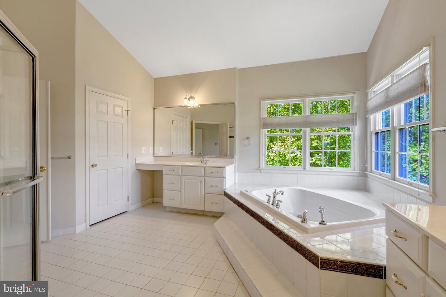 Haymarket, Virginia, 20169, United States, 5 Bedrooms Bedrooms, ,5 BathroomsBathrooms,Residential,Pending,2031766