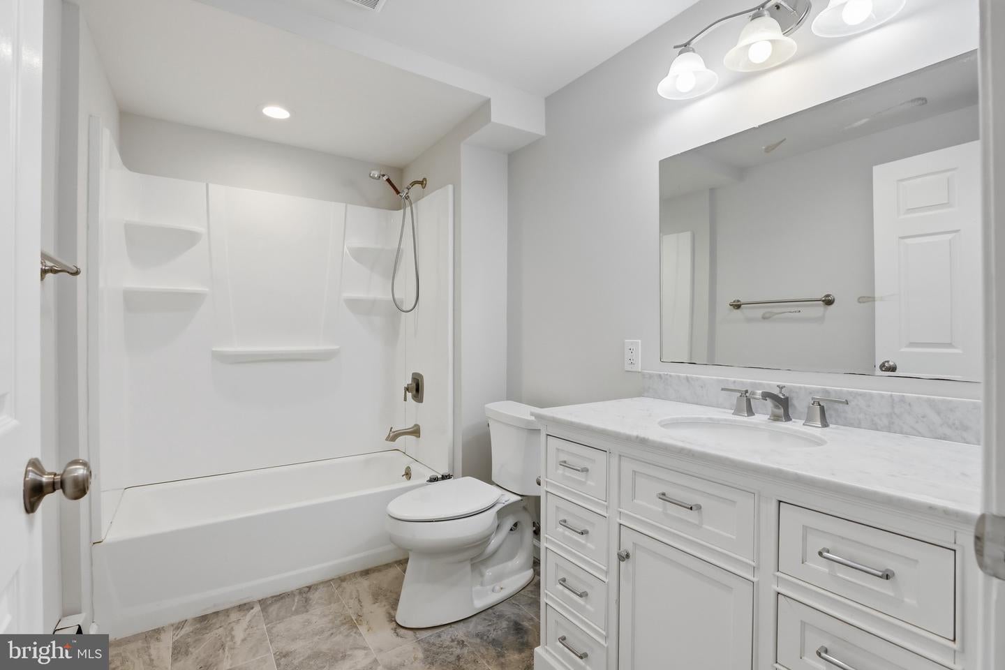 Clarksburg, Maryland, 20871, United States, 5 Bedrooms Bedrooms, ,3 BathroomsBathrooms,Residential,Active,1996277