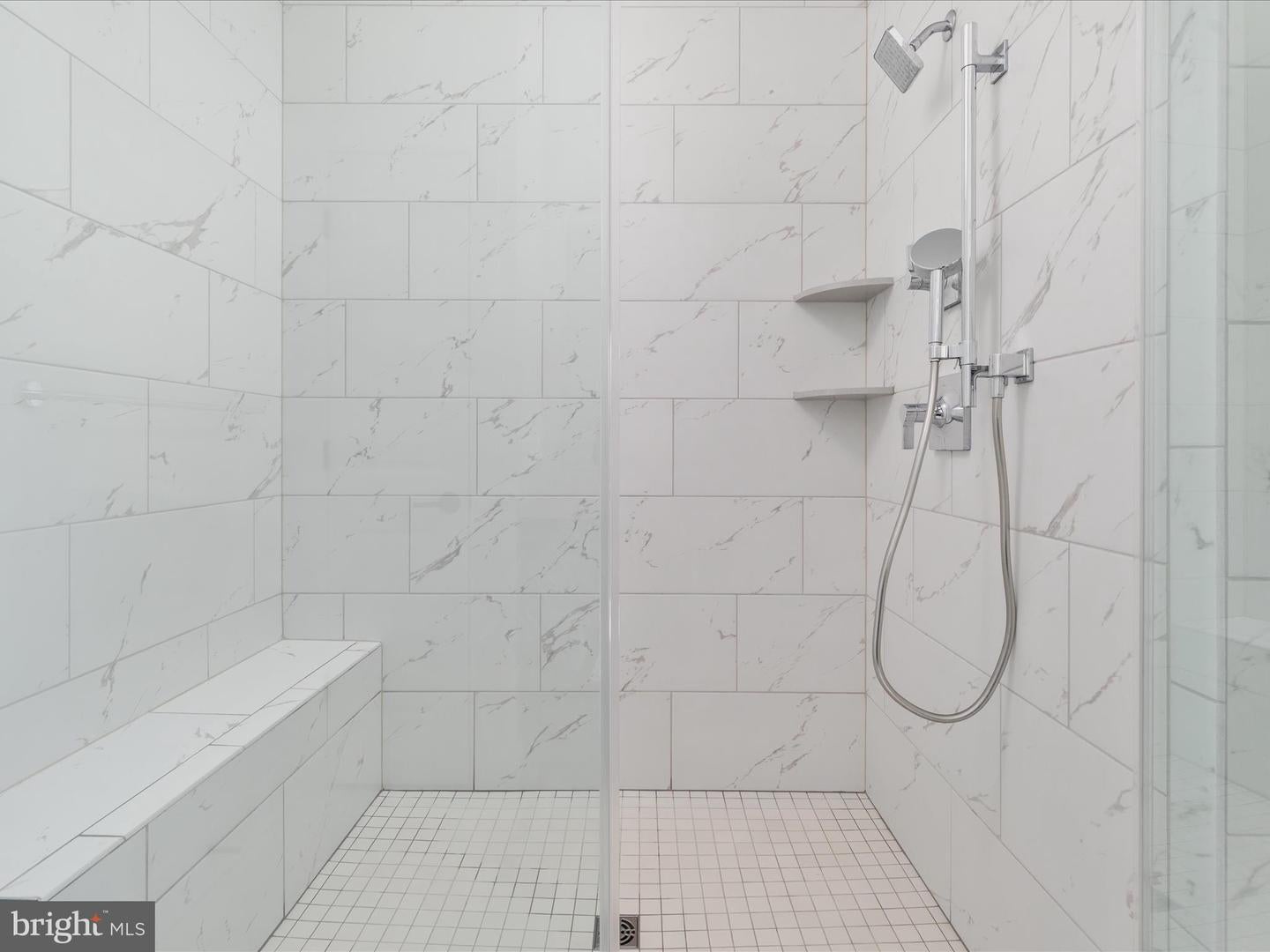 Oakton, Virginia, 22124, United States, 6 Bedrooms Bedrooms, ,6 BathroomsBathrooms,Residential,Active,1960120