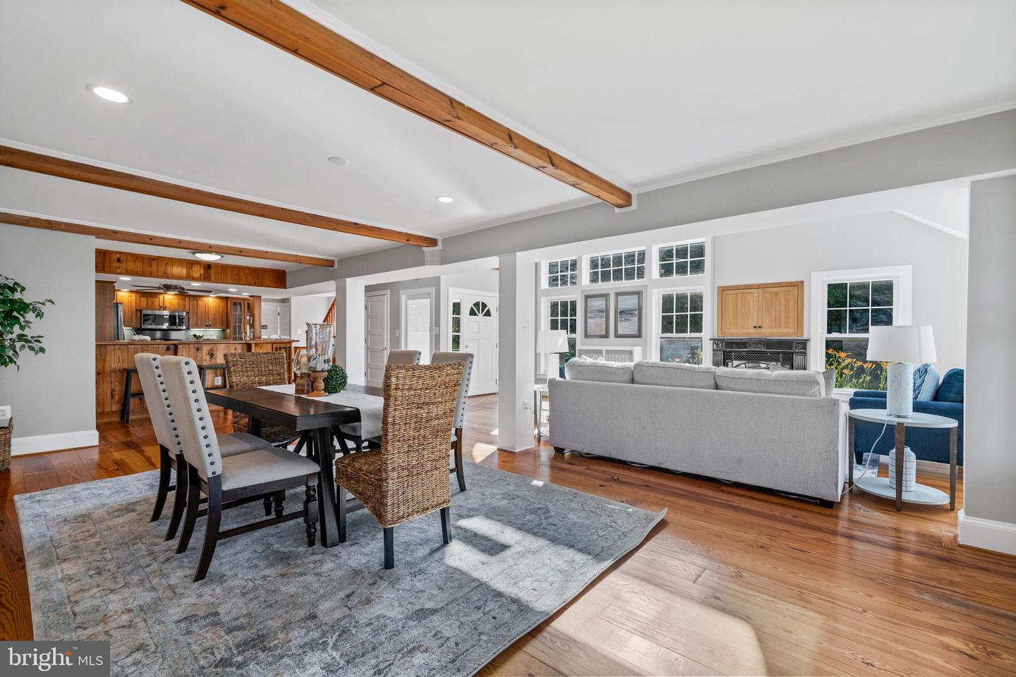 Cobb Island, Maryland, 20625, United States, 6 Bedrooms Bedrooms, ,6 BathroomsBathrooms,Residential,Contingent,1849506
