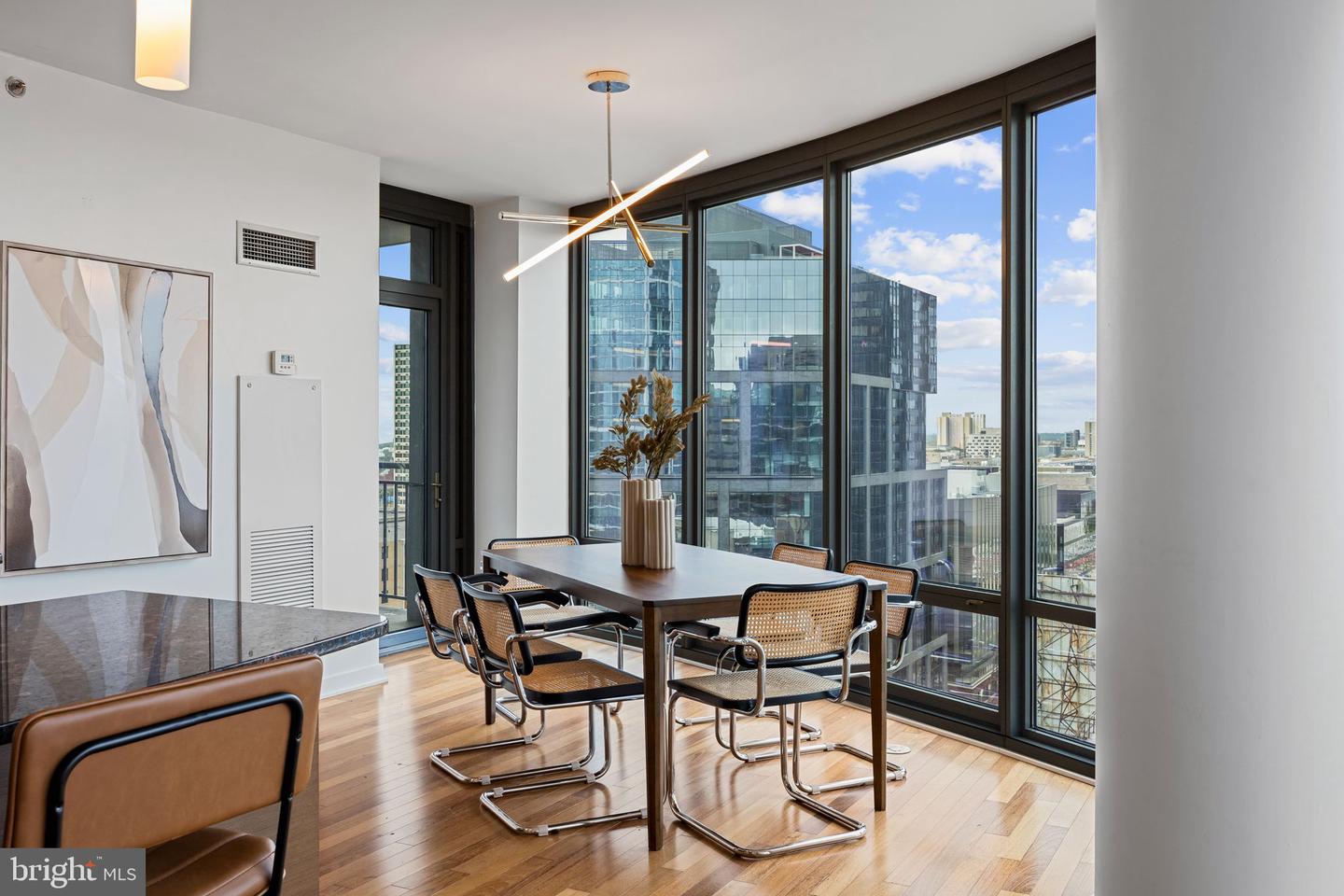 Philadelphia, Pennsylvania, 19103, United States, 3 Bedrooms Bedrooms, ,4 BathroomsBathrooms,Residential,Active,1993681