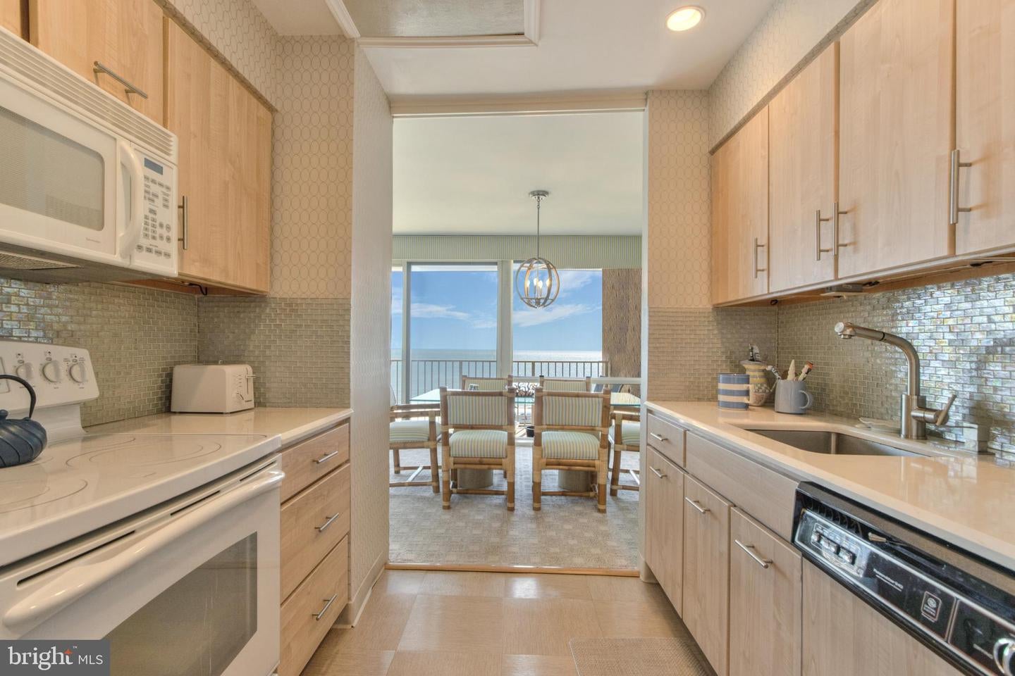 Rehoboth Beach, Delaware, 19971, United States, 2 Bedrooms Bedrooms, ,2 BathroomsBathrooms,Residential,Active,1889033